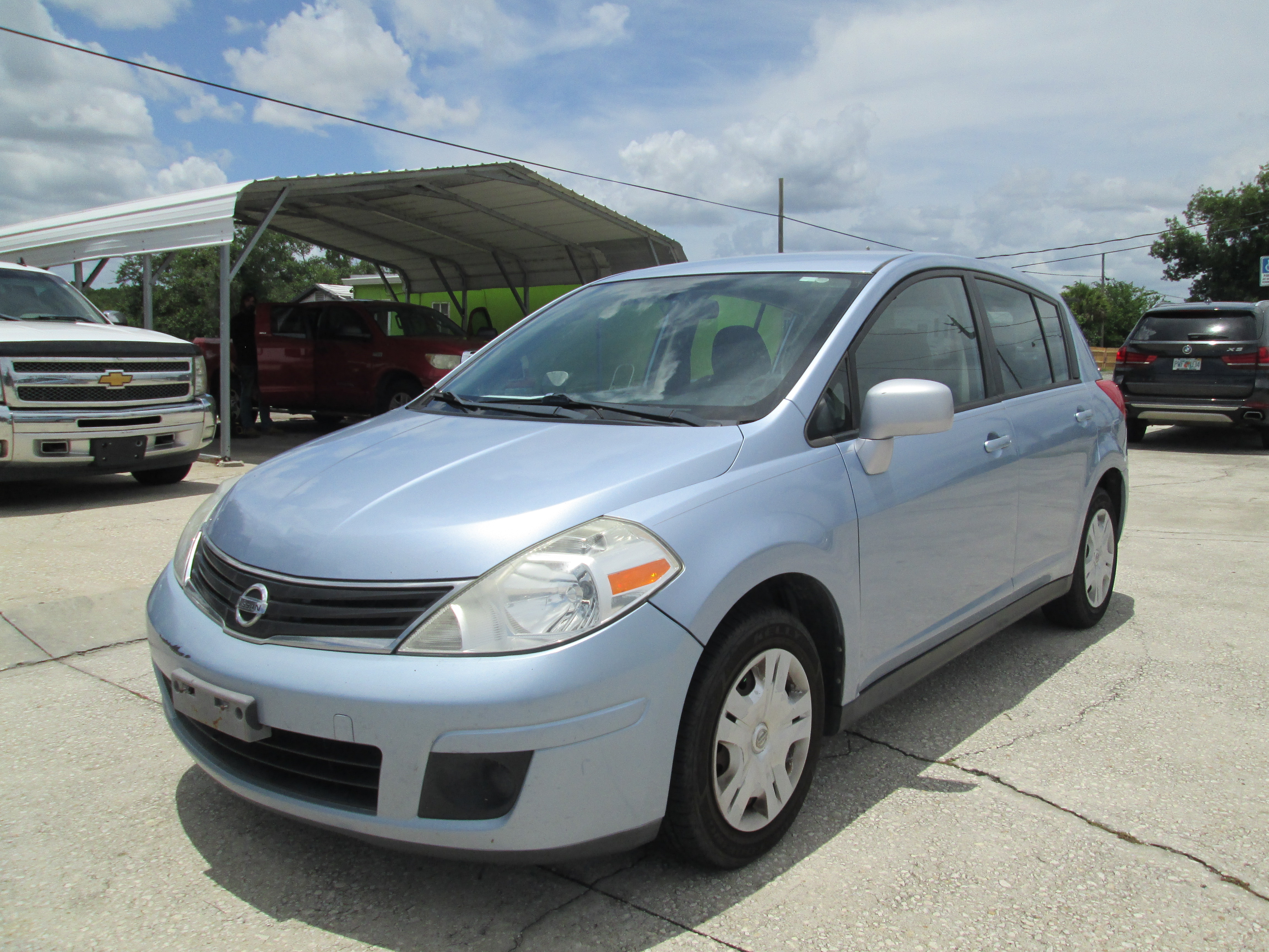 2011 Nissan Versa 1.8 S Auto's photo